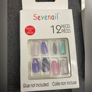 A bundle- 3 piece nails - colorful and stylish